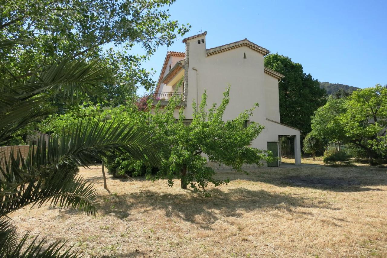Maison Lumineuse Et Spacieuse Avec Jardin Arbore Ла-Валетт-дю-Вар Экстерьер фото